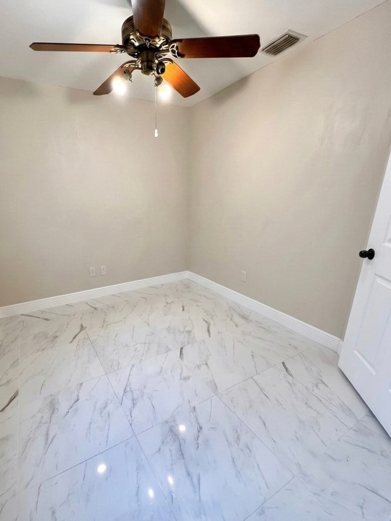 Building Photo - 355 Springdale Dr