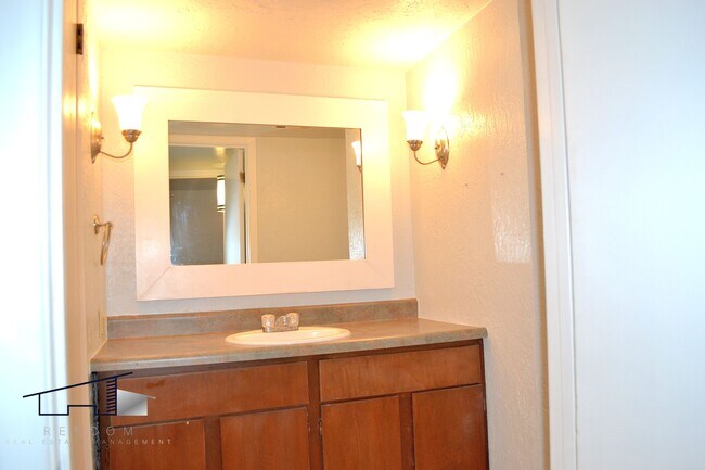 Building Photo - 2611 W 5625 S