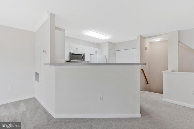 Building Photo - 4529 Superior Square