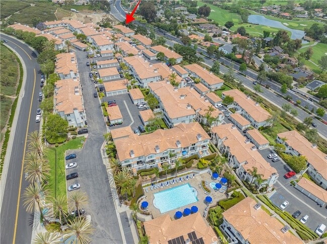 Building Photo - 30902 Club House Dr