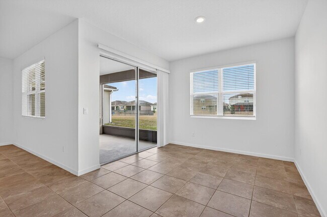 Building Photo - 10552 SW Toren Wy