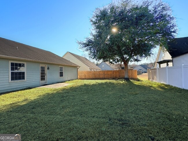 Building Photo - 102 Natures Bounty Trail