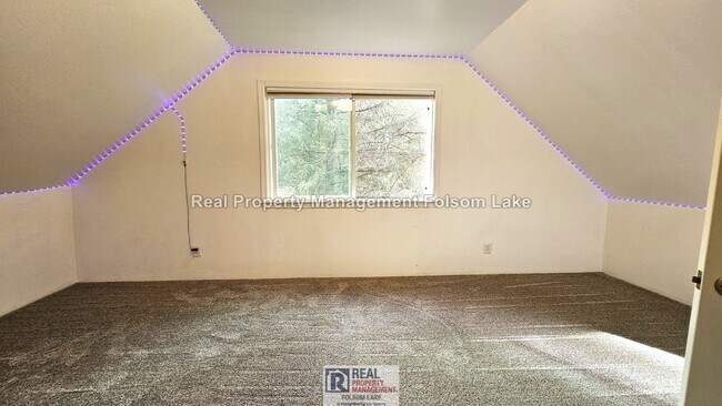 Building Photo - Private Wooded Retreat on 2 Acres – 4BR 2Bath Home with Space for Animals, Fruit Trees & Seasonal...