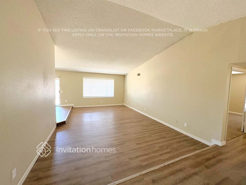 Building Photo - 4205 N 101st Ave