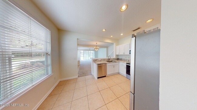 Building Photo - 8498 Climbing Ivy Trail S