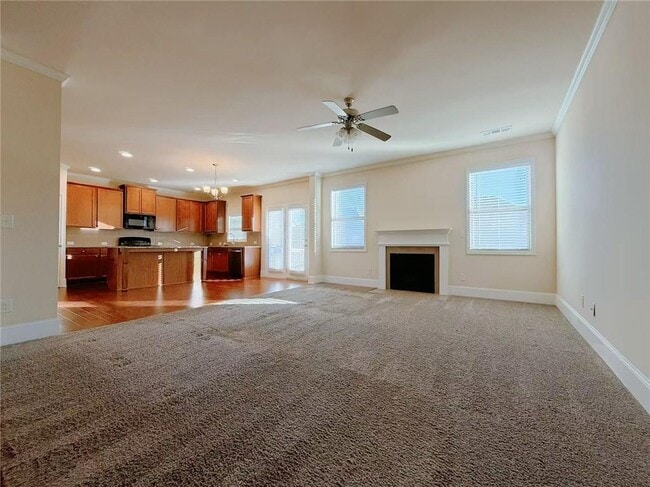 Building Photo - 3560 Golden Gate Ln