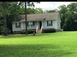 Building Photo - 104 Lakeside Dr