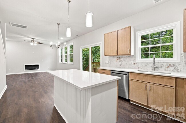 Building Photo - 122 McCarver Rd