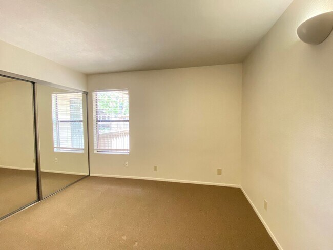 Building Photo - Beautiful Condo at The Reserve