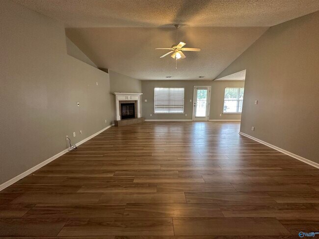 Building Photo - 102 Sandpiper Ct