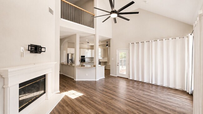 Building Photo - 2416 McCarran Dr