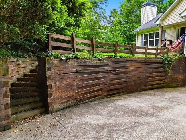 Building Photo - 166 Cove Hill