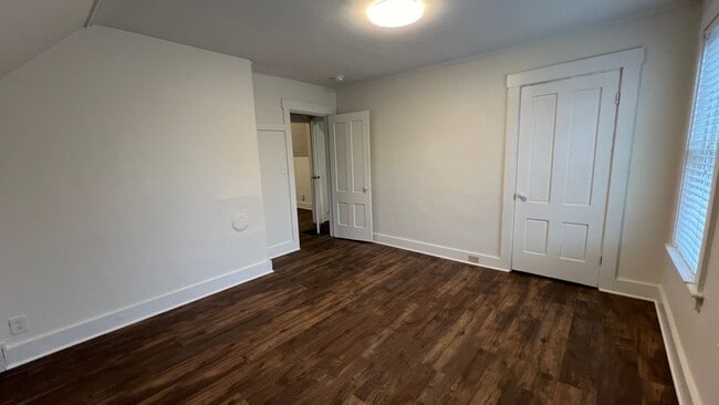 Building Photo - 10 Horne St