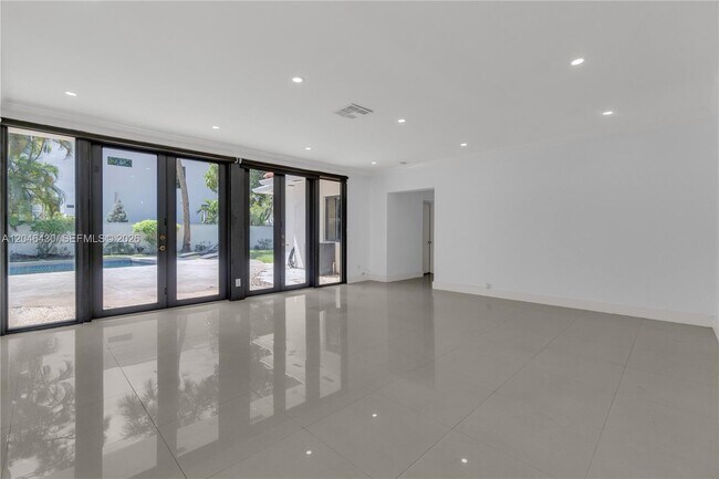 Building Photo - Northeast 12th Avenue, Fort Lauderdale, FL 33301 - 4 BR 4 BA house