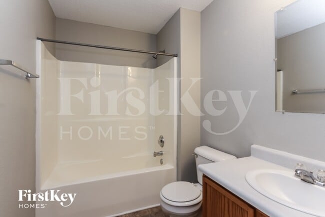 Building Photo - 10423 Apple Creek Dr