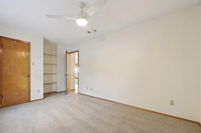 Building Photo - 21009 Fawn Ridge Dr