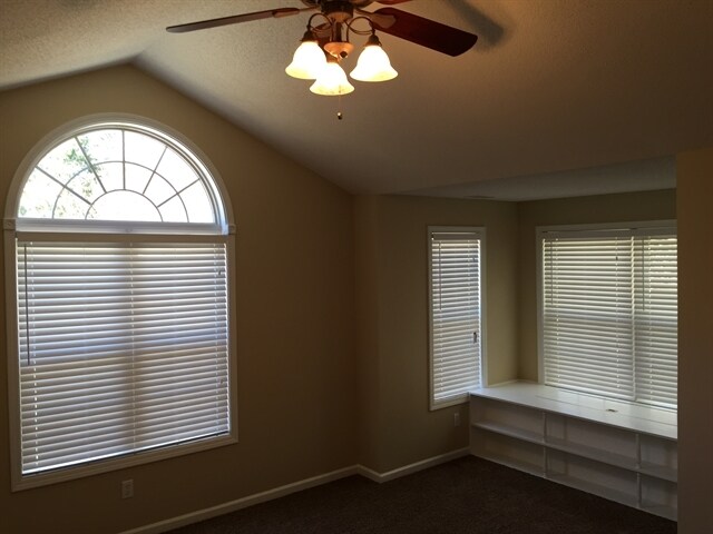 Building Photo - 34 Old Farm Rd