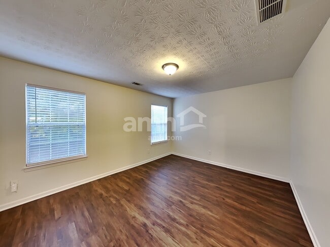 Building Photo - 3188 Bradford Pear Dr