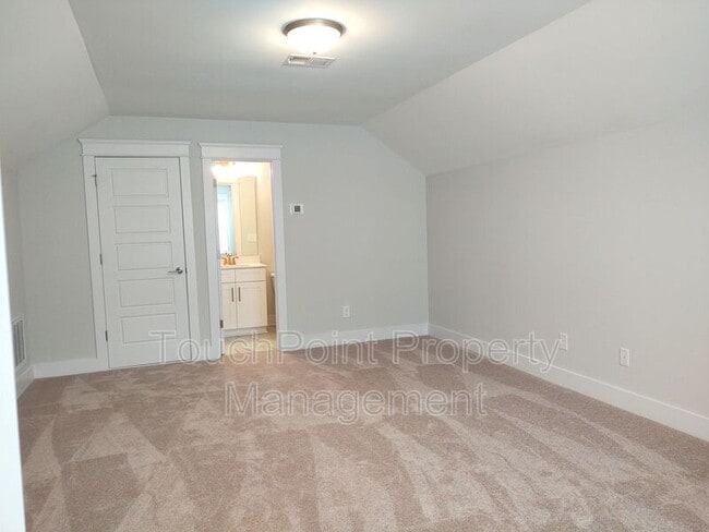 Building Photo - 4013 Belle Landing Rd