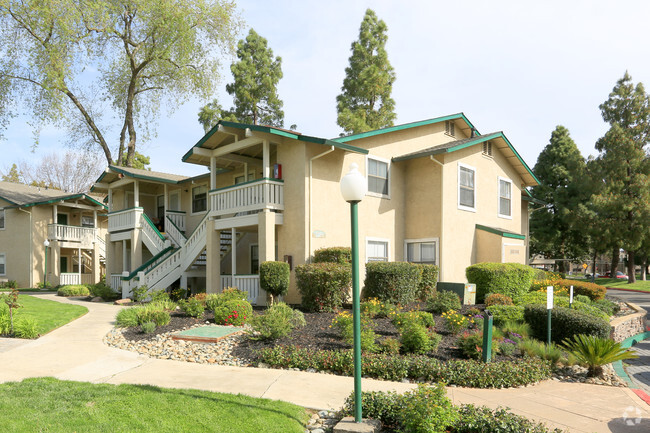 Building Photo - Riverglen Apartments
