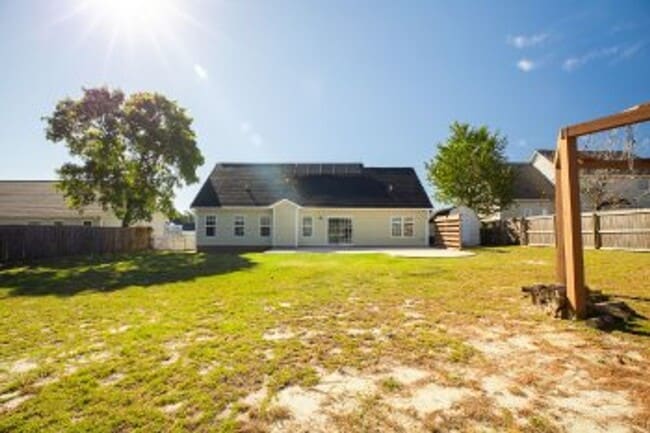 Building Photo - 111 Harvest Moon Dr