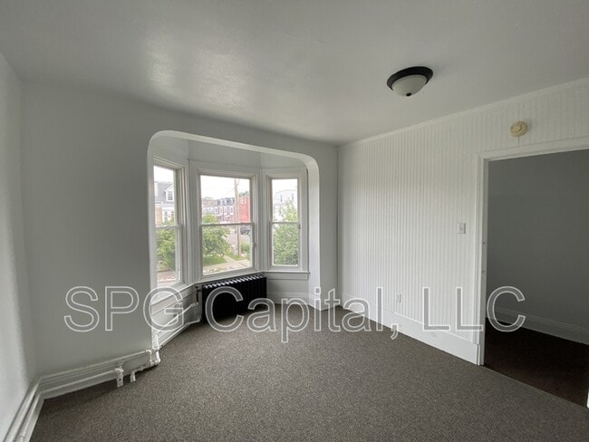 Building Photo - 252 W Jackson St