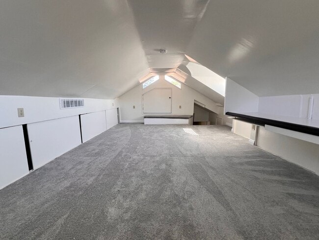 Building Photo - Large and Newly Remodeled Home Available i...