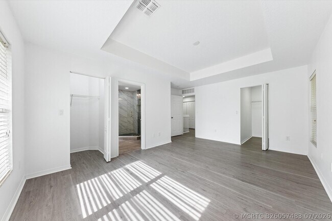 Building Photo - 402 Seminole Palms Dr