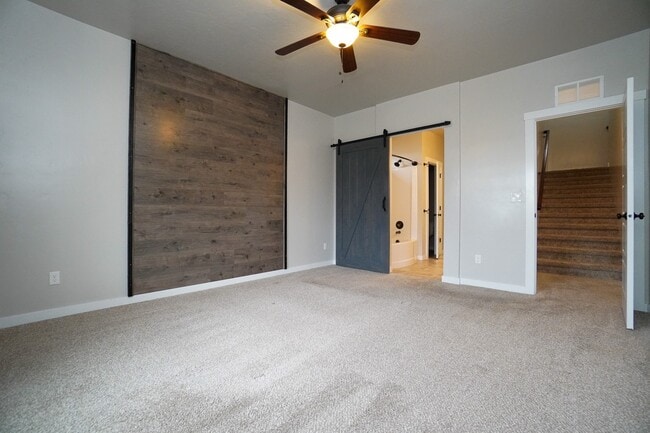 Building Photo - 1187 W Davenport St