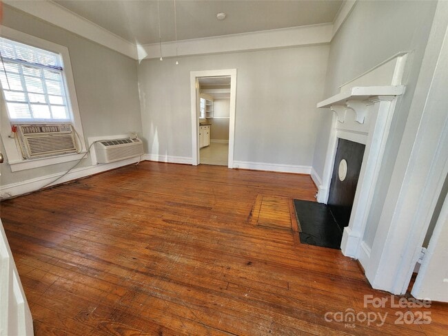Building Photo - 37 Kesler St