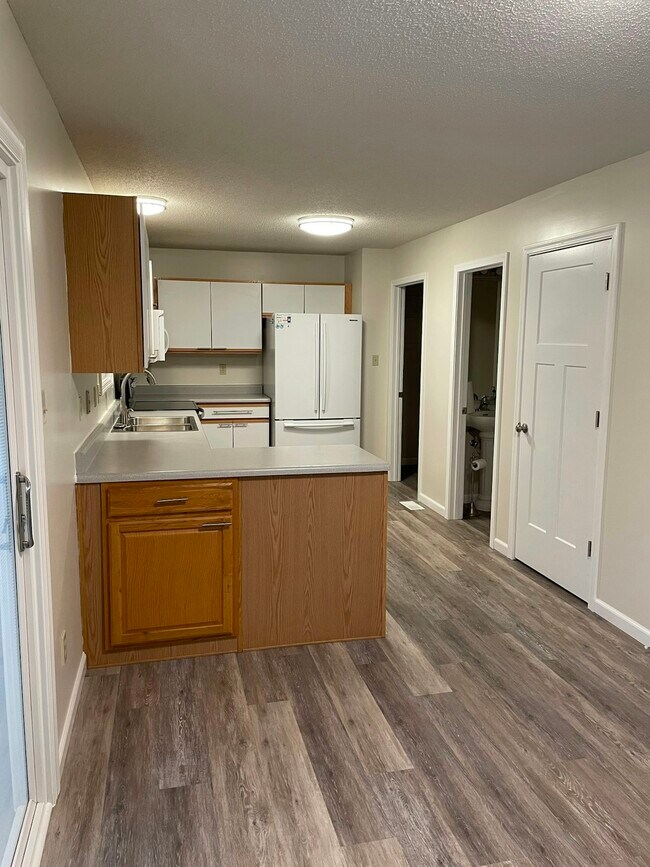 Building Photo - 242 New Richmond Dr