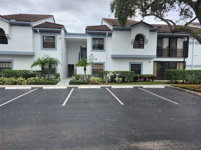 Building Photo - 5438 Verona Dr