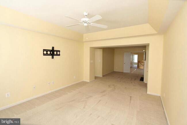 Building Photo - 13800 Custis Square