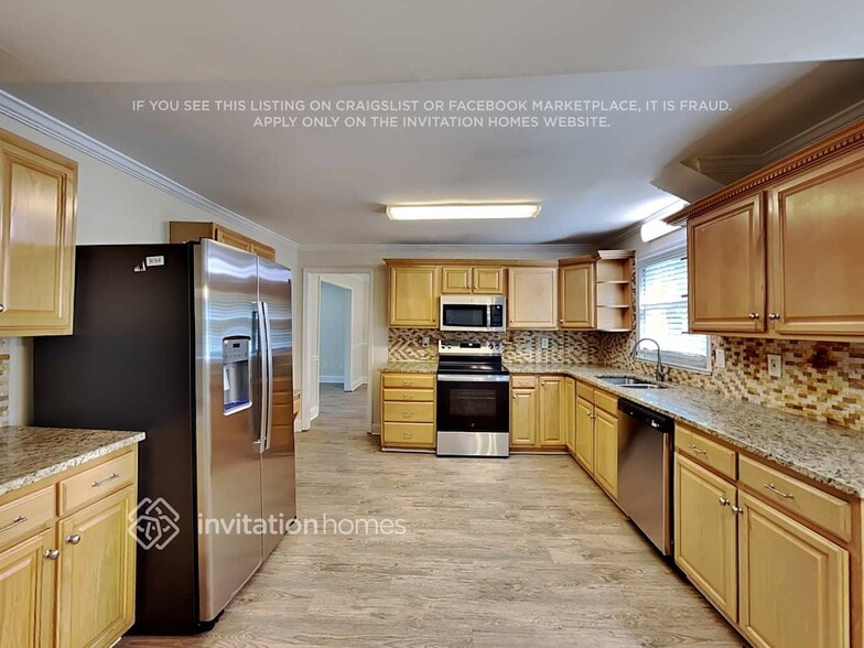 Building Photo - 3820 Cline Dr SE