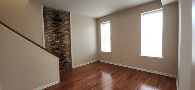 Building Photo - 2419 S 10th St