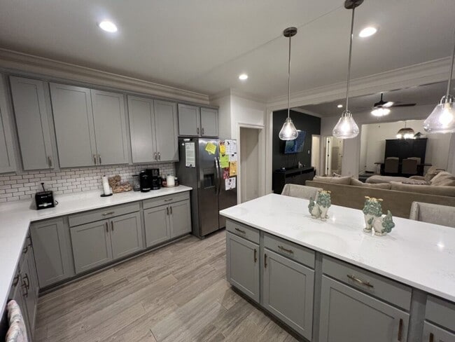 Building Photo - Spacious 5 Bedroom Home in Lake Haven – Zachary, LA
