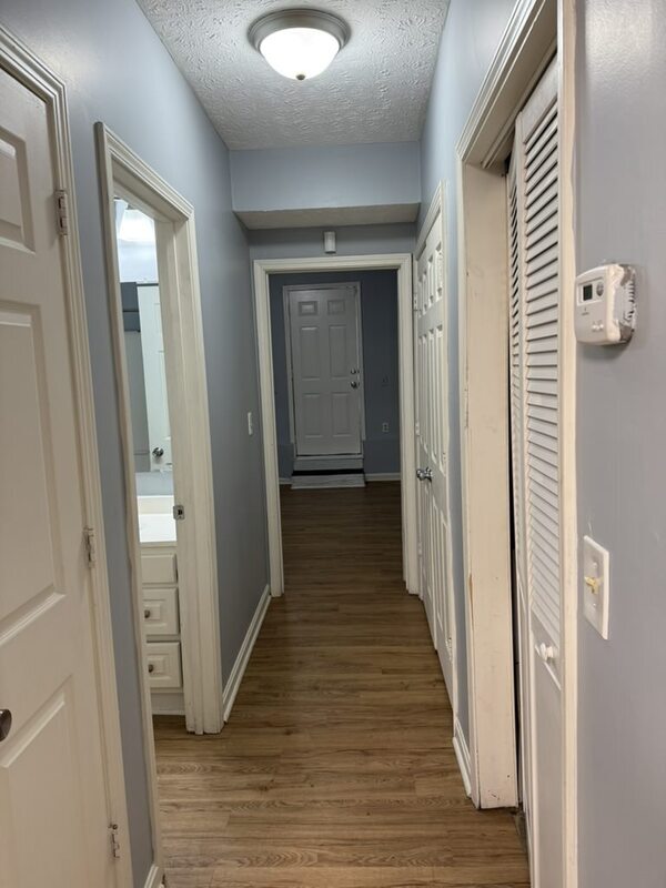 Building Photo - 1612 W Market St