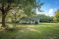 Building Photo - Peaceful Country Living on 2.4 Acres in Saucier