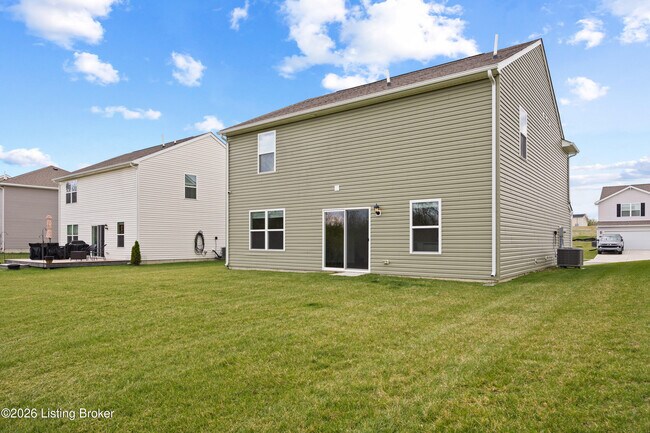 Building Photo - 284 Zelcova Dr