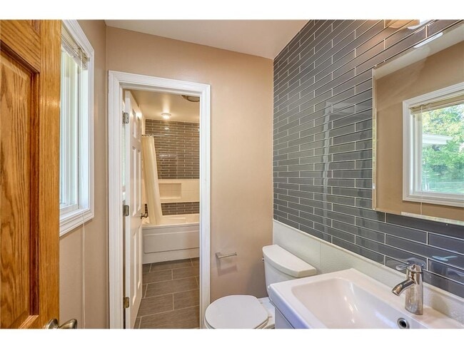 Building Photo - 8106 Dakota Ln