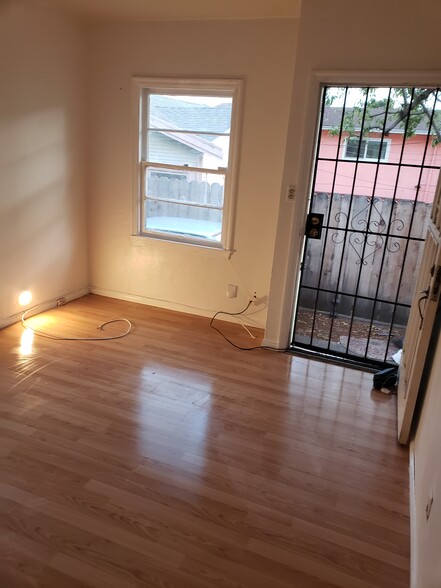 Living room - 3482 Midvale Ave