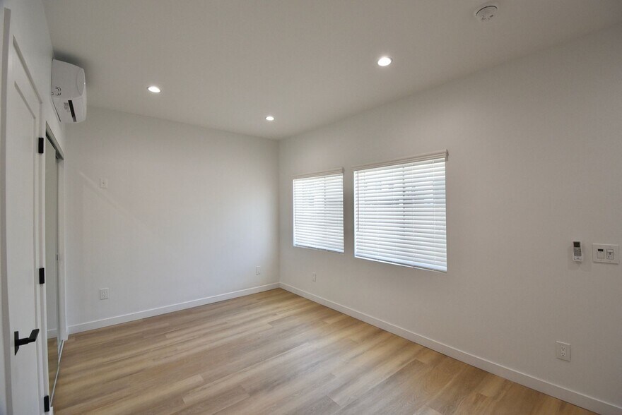 Building Photo - 2683 34th St