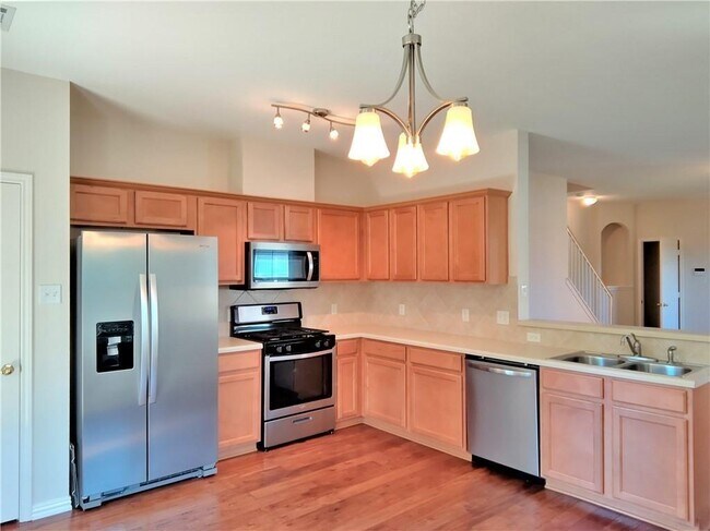 Building Photo - 1481 E Old Settlers Blvd