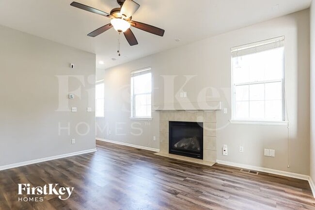 Building Photo - 3160 Black Canyon Way