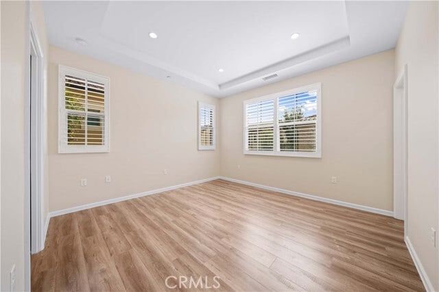 Building Photo - 134 Canvas