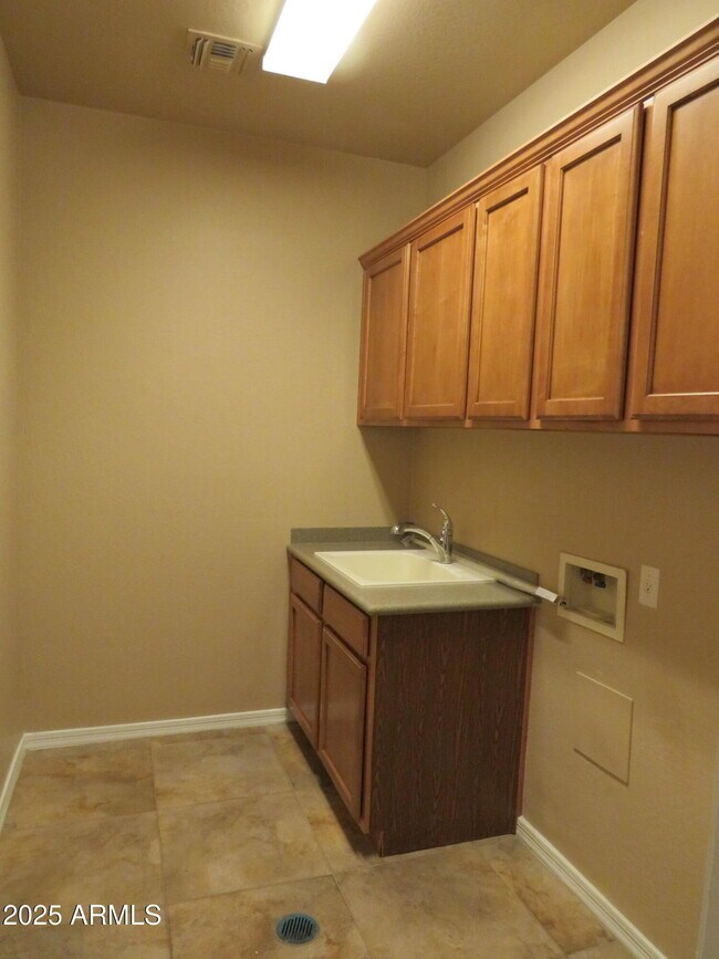 Building Photo - 28822 N 20th Ln