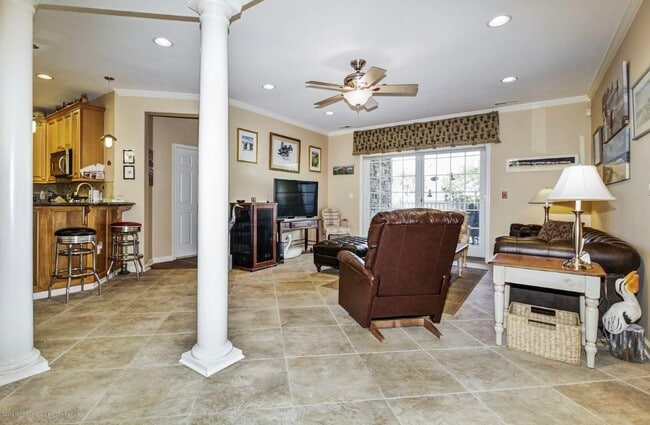 Building Photo - 22 Cooper Ave