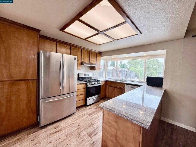Building Photo - 2236 Currier Pl