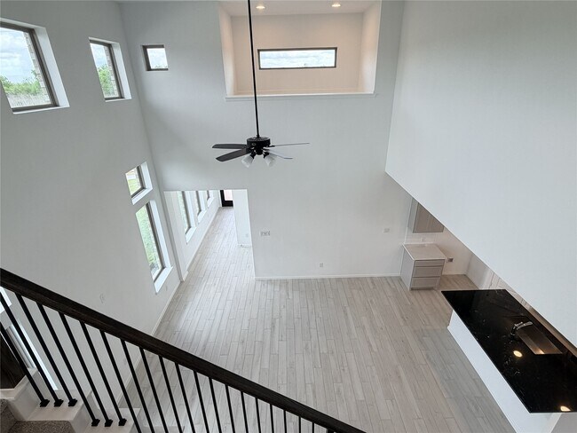 Building Photo - 10702 Ursa St