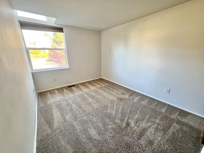 Building Photo - 20915 NE 17th St